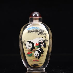 An Exquisite Glass Panda Pattern Snuff Bottle