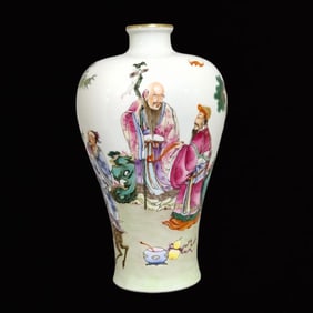 An Exquisite Character and Story Pattern Vase
