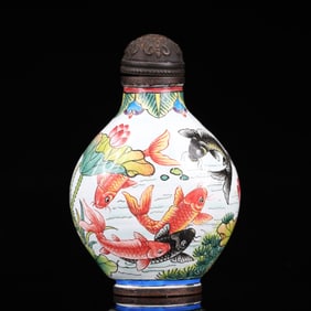 An Exquisite Painted Enamel Lotus and Fish Pattern Snuff Bottle