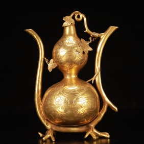 An Exquisite Gilt Bronze Figure Pattern Gourd-Shaped Ewer