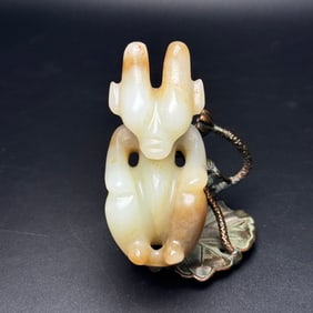 An Exquisite White Jade Figure Pendant