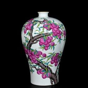 An Exquisite Famille Rose Litchi Pattern Vase,With Poem