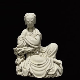 A Solemn Dehua white porcelain Statue of Avalokitesvara