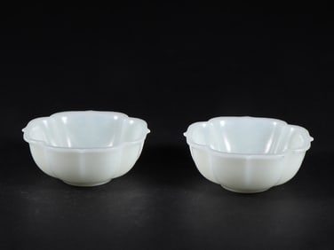A Pair of Exquisite White Jade Bowls