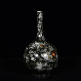 An Exquisite Ink Color Dragon Pattern Vase