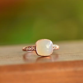 An Exquisite Sterling Silver-Gold Plated Inlaid White Jade Ring