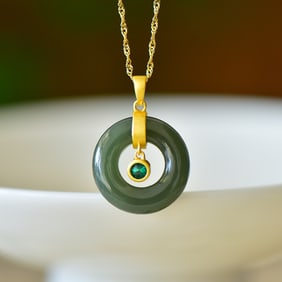 An Exquisite Sterling Silver-Gold Plated Inlaid Jasper Pendant