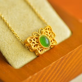 An Exquisite Sterling Silver-Gold Plated Inlaid Jasper Pendant