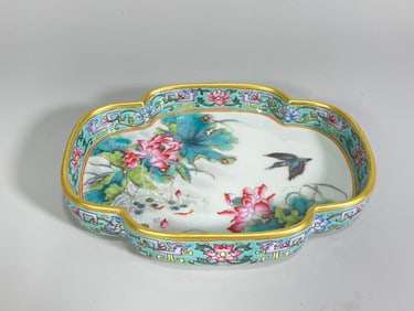 A Rare Famille-Rose  Flower Bird Pattern Outline in Gold Brush Washer
