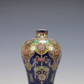A Rare Famille Rose Blue-based Gilded Vase?