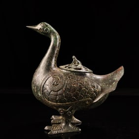 A Rare Bronze Duck Zun