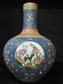 A Rare Famille-Rose Flower Pattern Vase