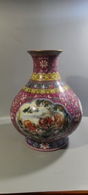 A Rare Famille-Rose Lotus Pattern Horse Pattern Vase