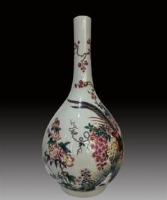 A Rare Enamel Flower and Bird Pattern vase