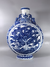 A Rare Blue and White Dragon Pattern Vase