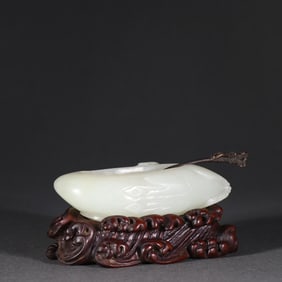 A Rare Hetian Jade Bird-shaped Water Pot
