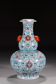 A Rare Doucai interlocking flower double-pattern ear gourd vase