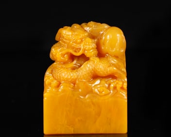 A Rare Tianhuang Stone Carved Dragon Seal