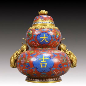 An Exquisite Cloisonne Auspicious Cloud and Bats Pattern Gourd-Shaped Bottle