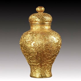 An Exquisite Gilt Bronze Dragon Pattern Jar, With Cover