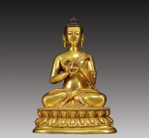 An Exquisite Gilt Bronze Statue of Sakyamuni