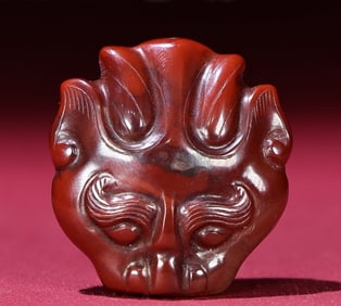 An Exquisite Agate Beast-Face Pattern Ornament