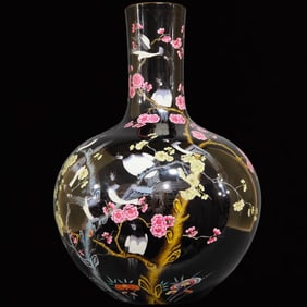 A Huge Famille-Rose Black Glazed Painted Gold Flower and Bird Pattern Vase