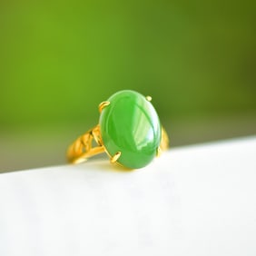 An Exquisite Sterling Silver-Gold Plated Inlaid Jasper Ring
