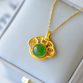 An Exquisite Sterling Silver-Gold Plated Inlaid Jasper Pendant
