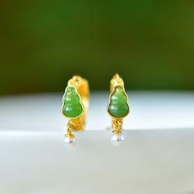 A Pair of Exquisite Sterling Silver-Gold Plated Inlaid Jasper Enamel Earrings