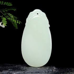 An Exquisite White Jade Pendant