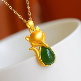 An Exquisite Sterling Silver-Gold Plated Inlaid Jasper Pendant