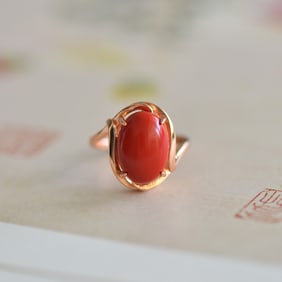 An Exquisite Sterling Silver-Gold Plated Inlaid Cinnabar Ring