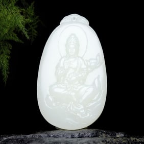 An Exquisite White Jade Statue of Avalokitesvara Pendant