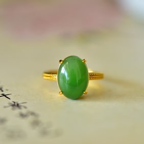 An Exquisite Sterling Silver-Gold Plated Inlaid Jasper Ring