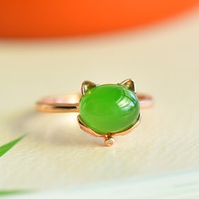 An Exquisite Sterling Silver-Gold Plated Inlaid Jasper Ring