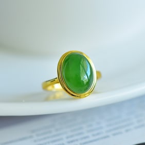 An Exquisite Sterling Silver-Gold Plated Inlaid Jasper Ring