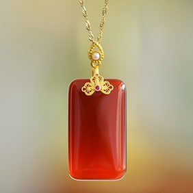 An Exquisite Sterling Silver-Gold Plated Inlaid Agate Pendant