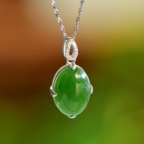 An Exquisite Sterling Silver Inlaid Jasper Pendant