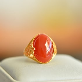 An Exquisite Sterling Silver-Gold Plated Inlaid Agate Ring
