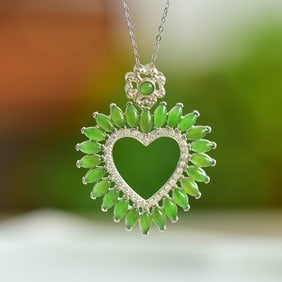 An Exquisite Sterling Silver Inlaid Jasper Pendant,Inlaid Diamond