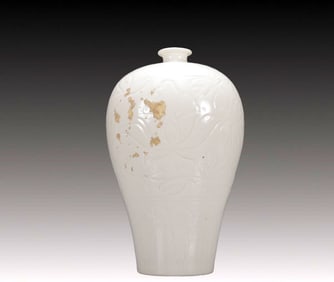 An Exquisite Ding yao Flower Pattern Vase