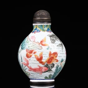 An Exquisite Painted Enamel Lotus and Fish Pattern Snuff Bottle