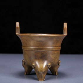 An Exquisite Bronze Elephant Pattern Double-Ears and Tripod Censer