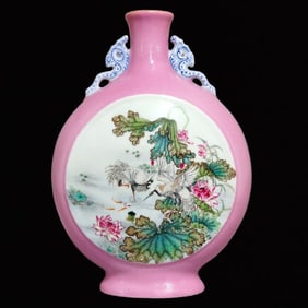 A Precious Famille-Rose Flower and Bird Pattern Painted Gold Double-Ears Vase