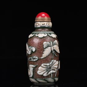 An Exquisite Glass Lotus and Mandarin Duck Pattern Snuff Bottle