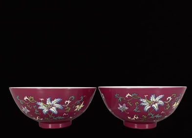 A Pair of Exquisite Famille-Rose Ruby Red-Glazed Flower Pattern Bowls