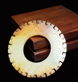 An Exquisite Gaogu Jade Pendant