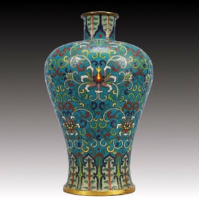 An Exquisite Cloisonne Lotus Pattern Vase