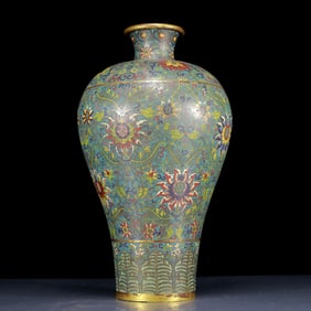 A Rare Cloisonne Flower Pattern Vase